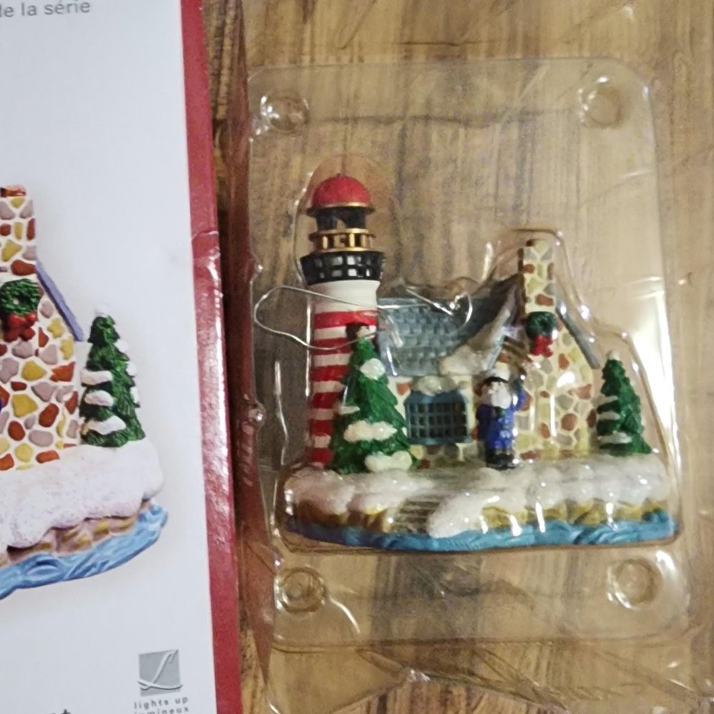 Heirloom Collection "Santa by the Sea" Ornament